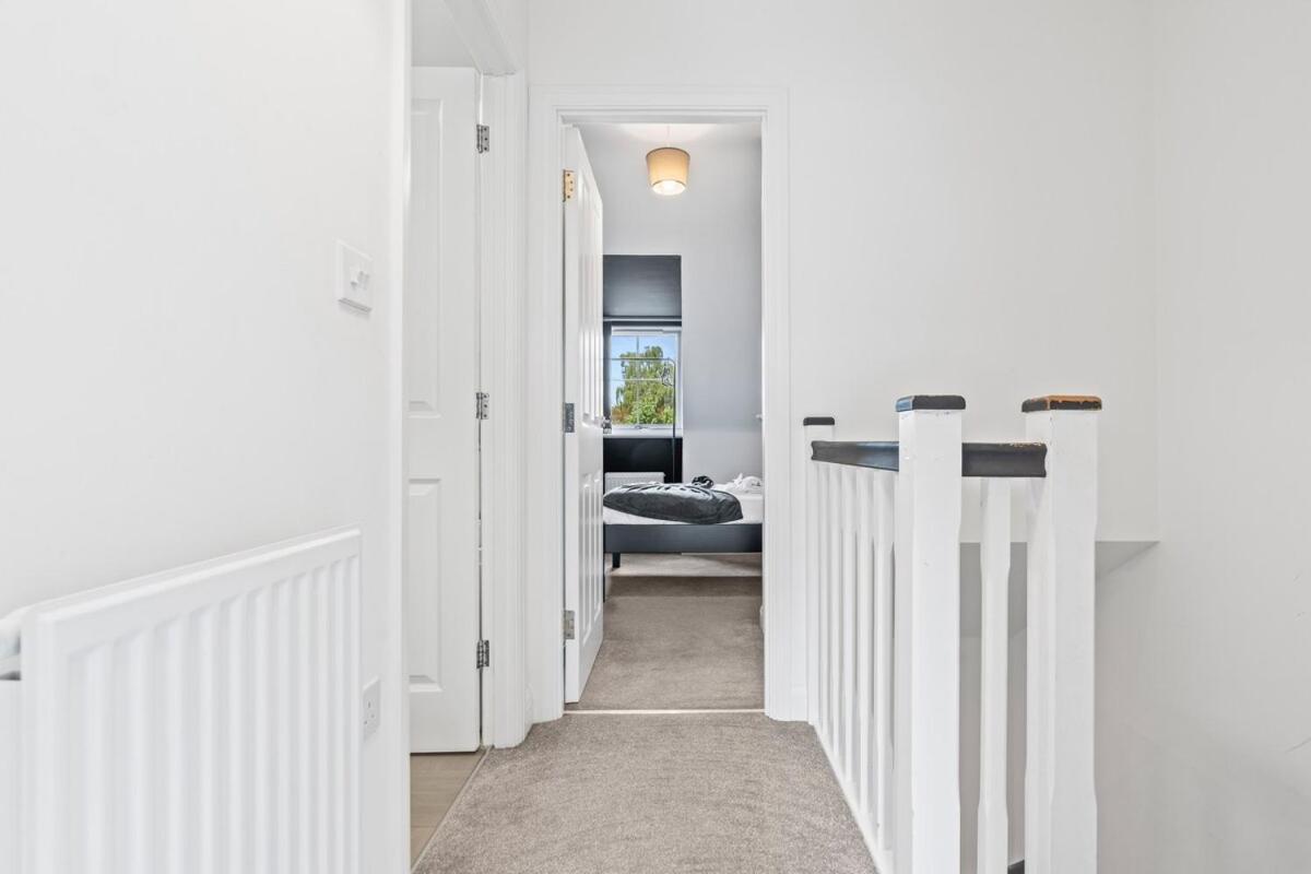 Lotus Haus - Wellington Homes - With Off Road Parking Birmingham Extérieur photo
