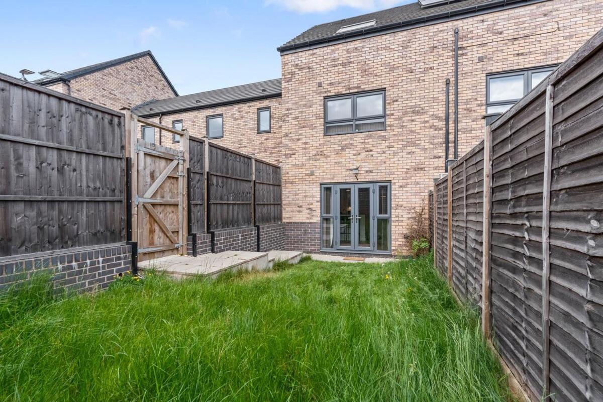 Lotus Haus - Wellington Homes - With Off Road Parking Birmingham Extérieur photo